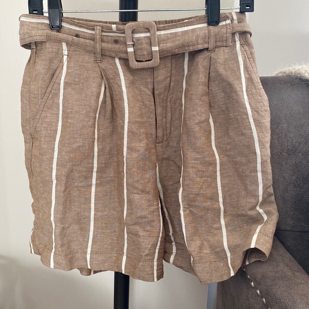 Women’s semi casual style shorts